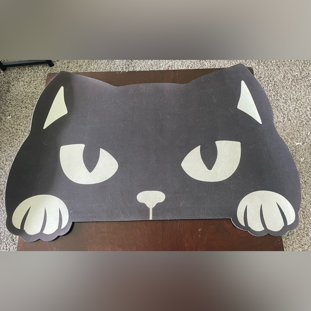 Black Cat Face Desk Mat